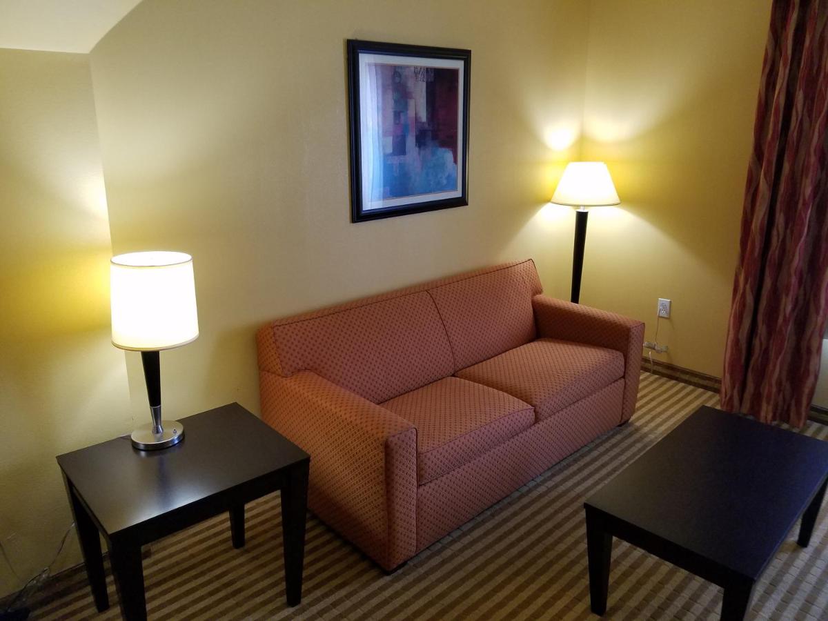| La Quinta by Wyndham Atlanta Union City