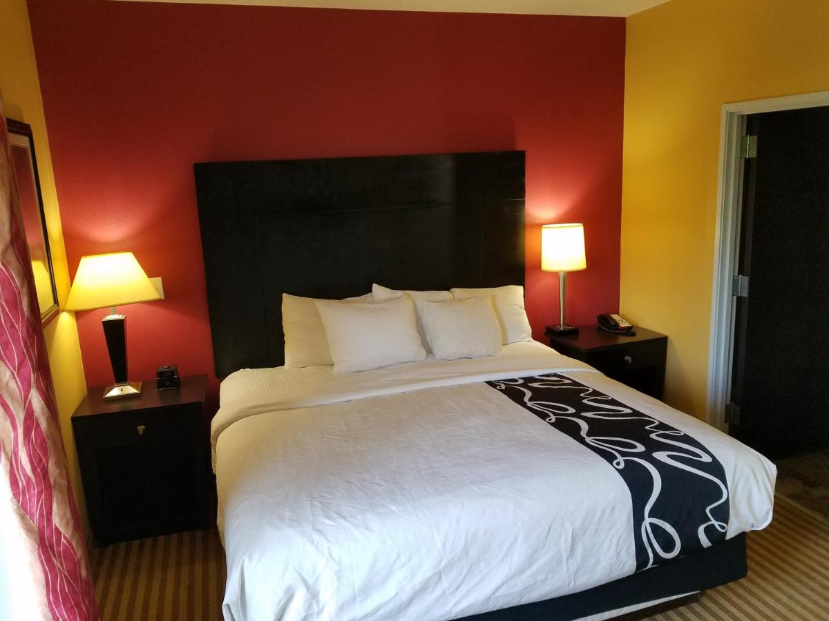 | La Quinta by Wyndham Atlanta Union City
