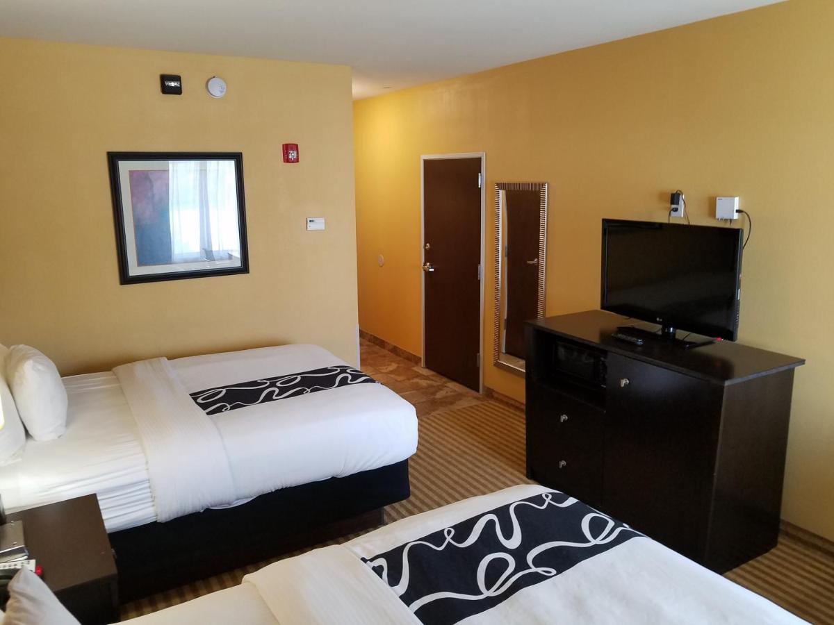 | La Quinta by Wyndham Atlanta Union City