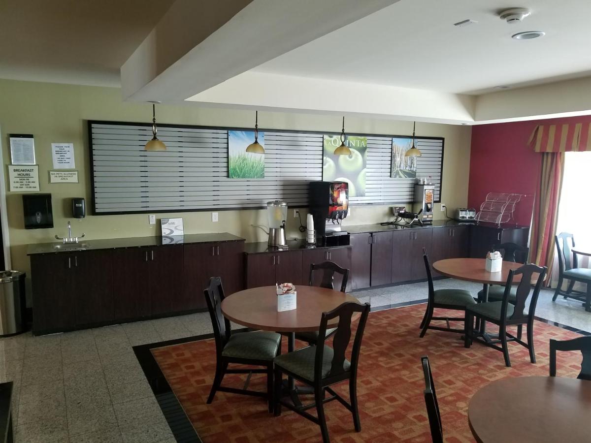 | La Quinta by Wyndham Atlanta Union City