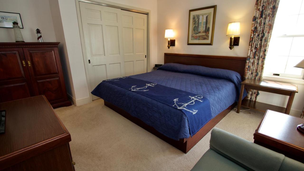 | Baileys Harbor Yacht Club Resort