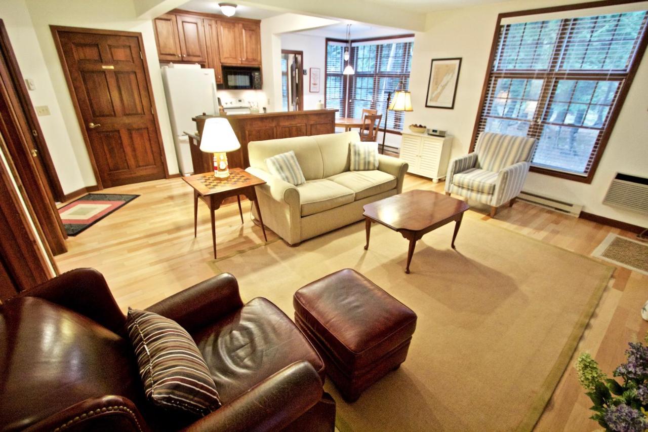 | Baileys Harbor Yacht Club Resort