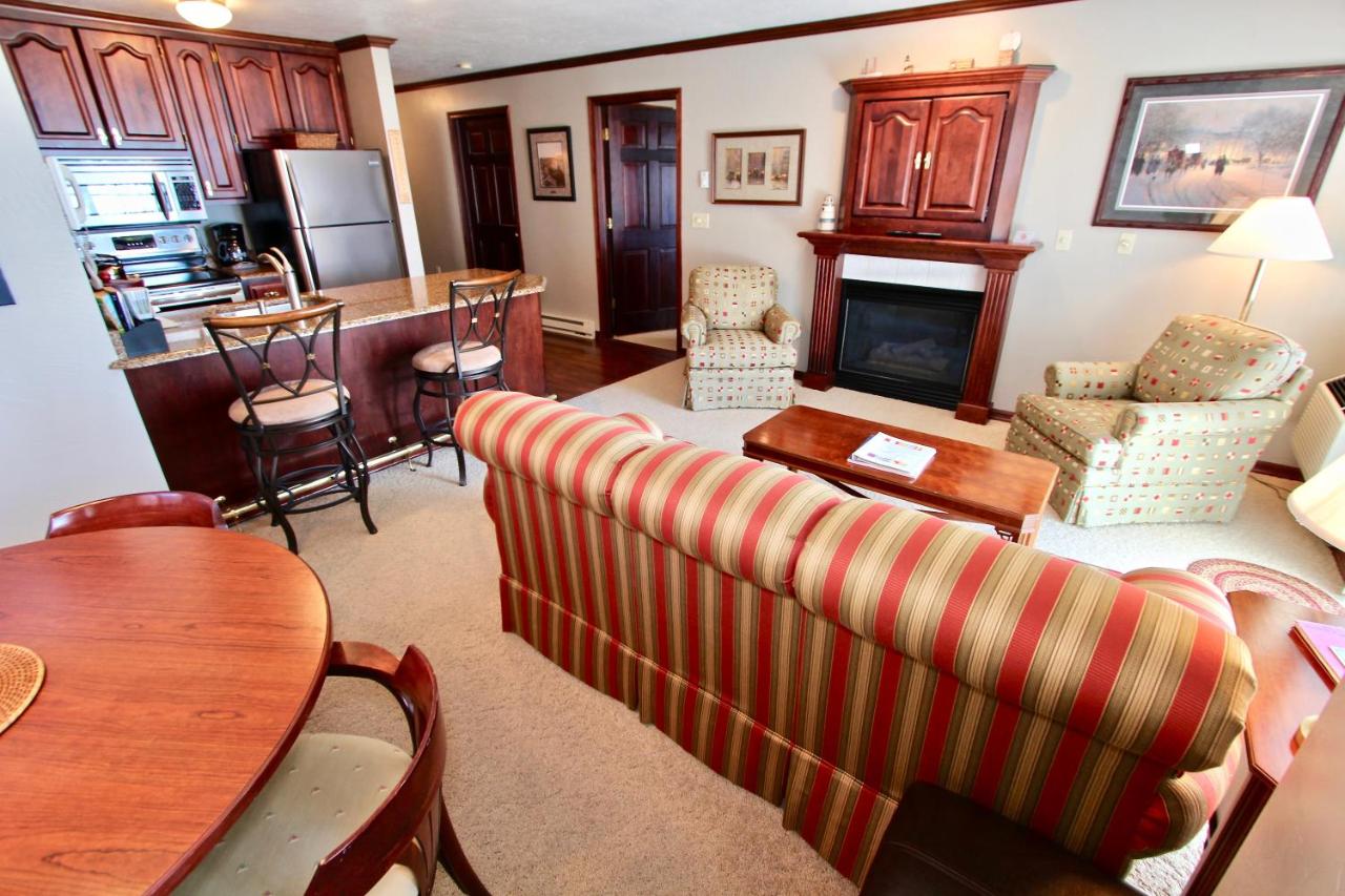 | Baileys Harbor Yacht Club Resort