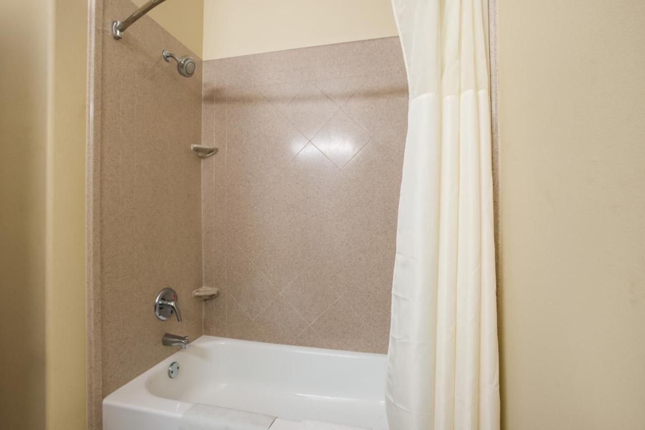 | Knights Inn Bunkie