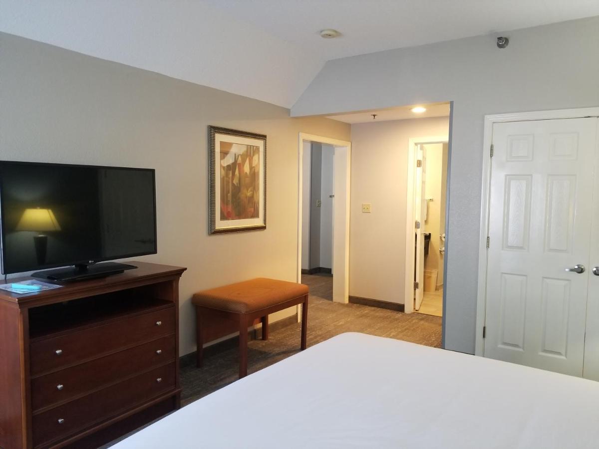 King Studio Suite - Non-Smoking at Wingate by Wyndham Savannah I-95 North