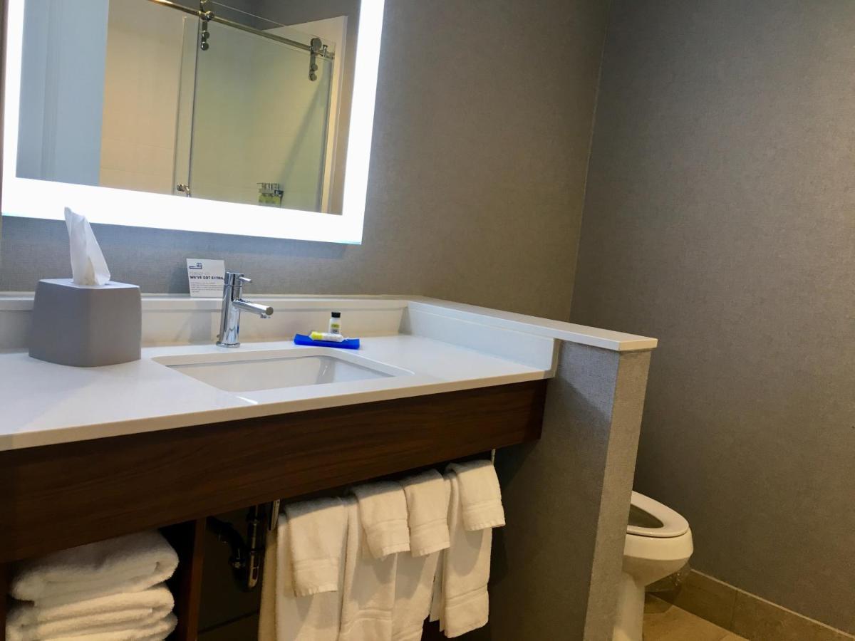 | Holiday Inn Express - Grand Island, an IHG Hotel