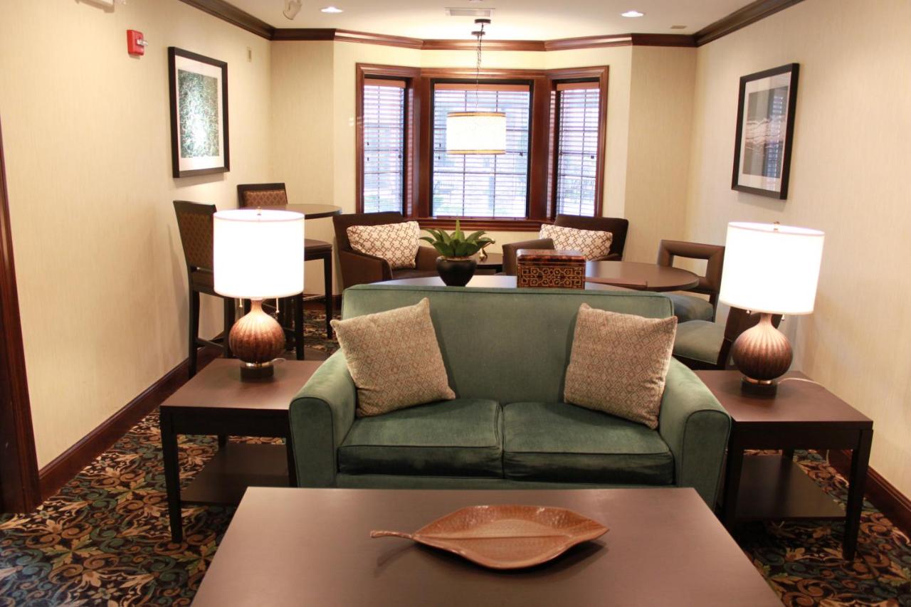 | Staybridge Suites Indianapolis-Carmel, an IHG Hotel