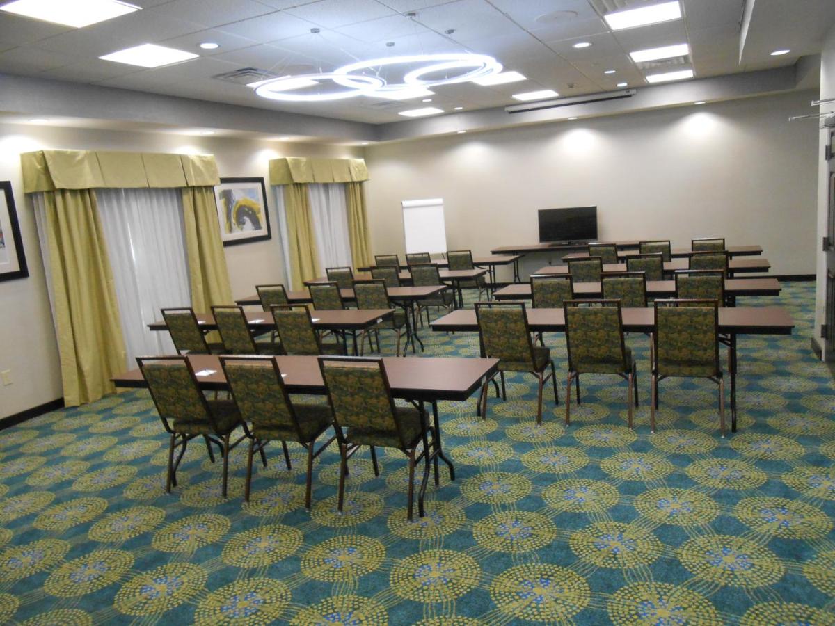 | Holiday Inn Express Hotel & Suites Houston NW-Brookhollow, an IHG Hotel