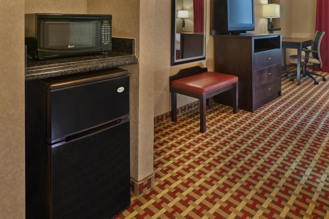 King Room - Non-Smoking at Holiday Inn Jacksonville E 295 Baymeadows by IHG