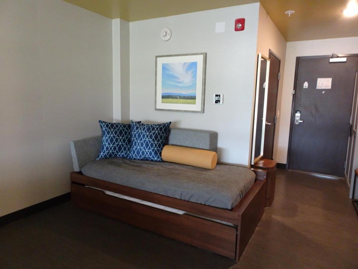 King Room with Roll-Away Bed - Non-Smoking at Holiday Inn Jonesboro by IHG