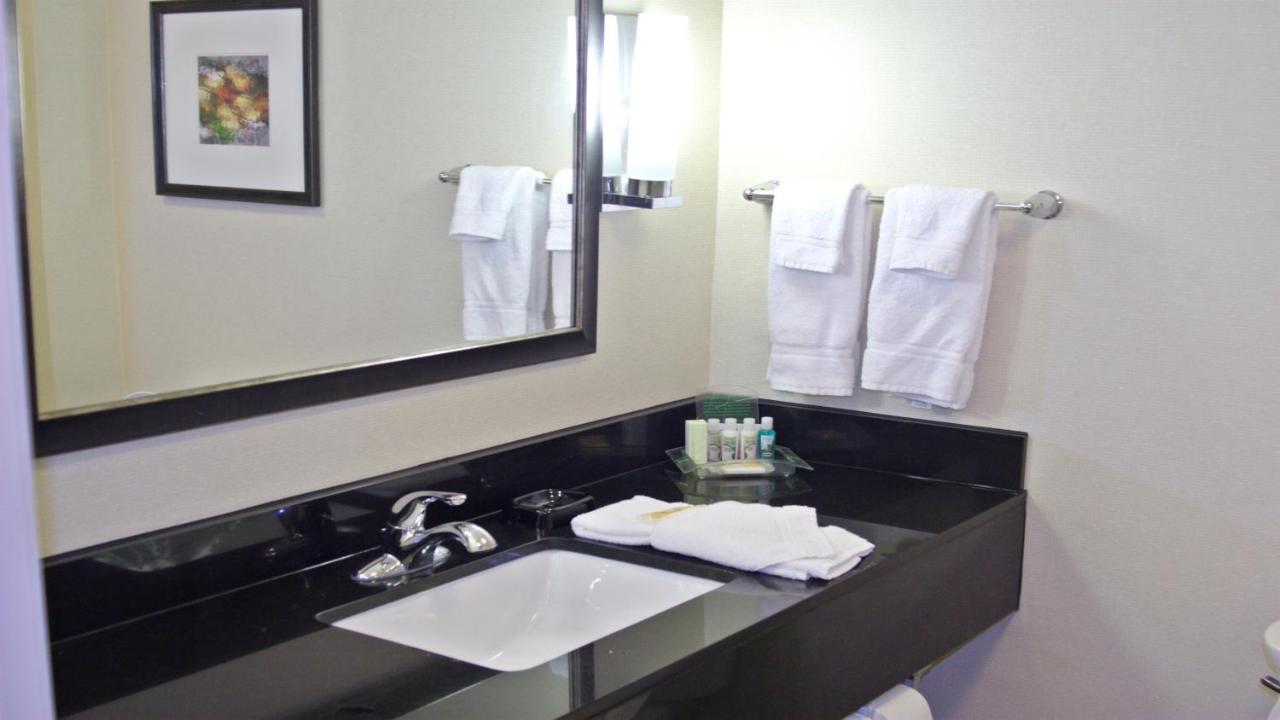 | Holiday Inn Guin, an IHG Hotel