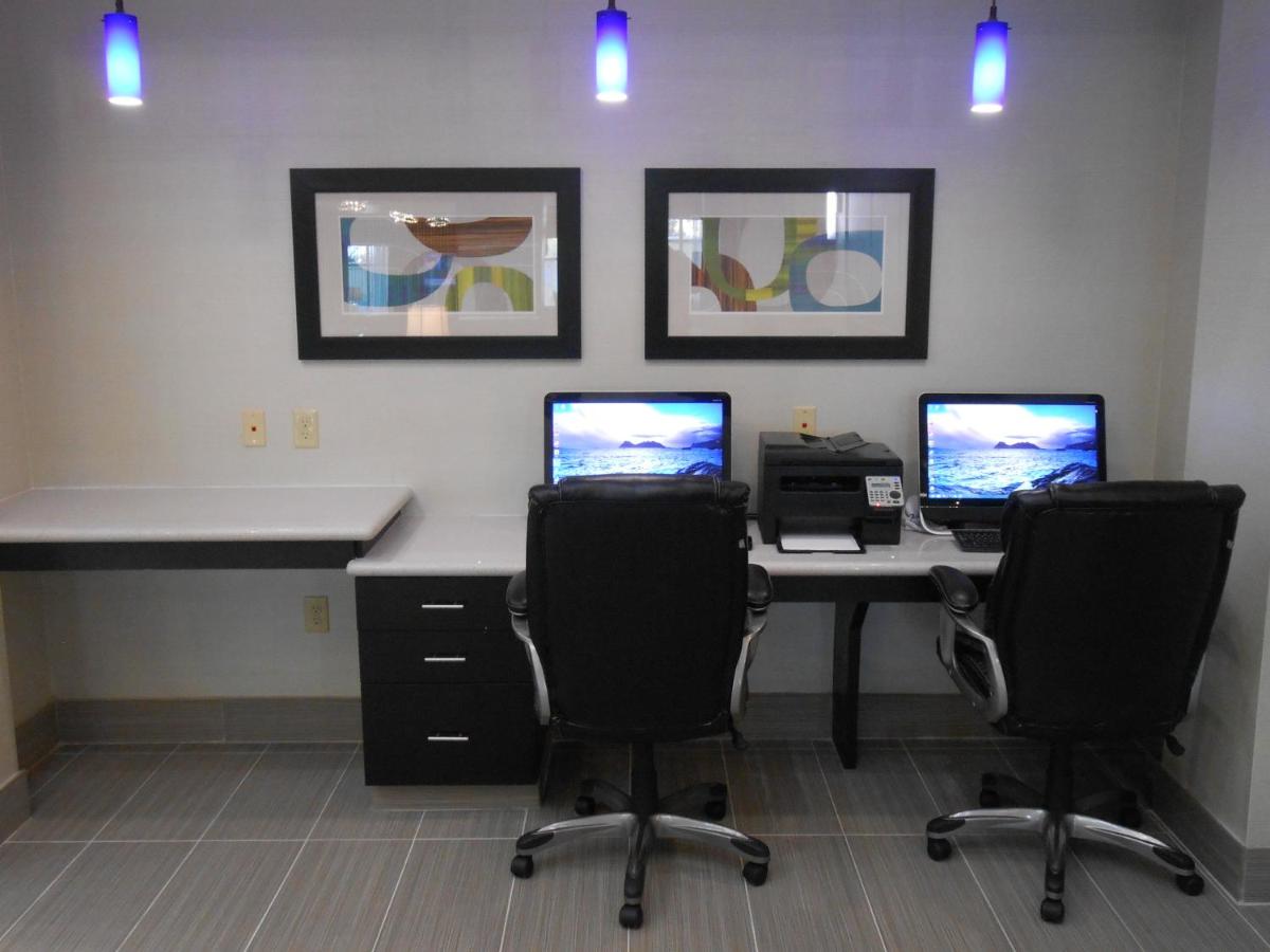  | Holiday Inn Express Hotel & Suites Houston NW-Brookhollow, an IHG Hotel