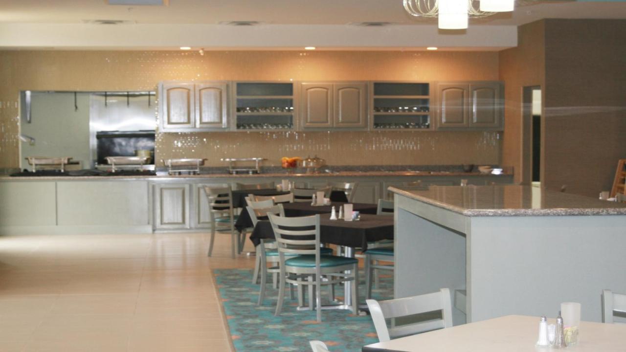 | Holiday Inn Guin, an IHG Hotel