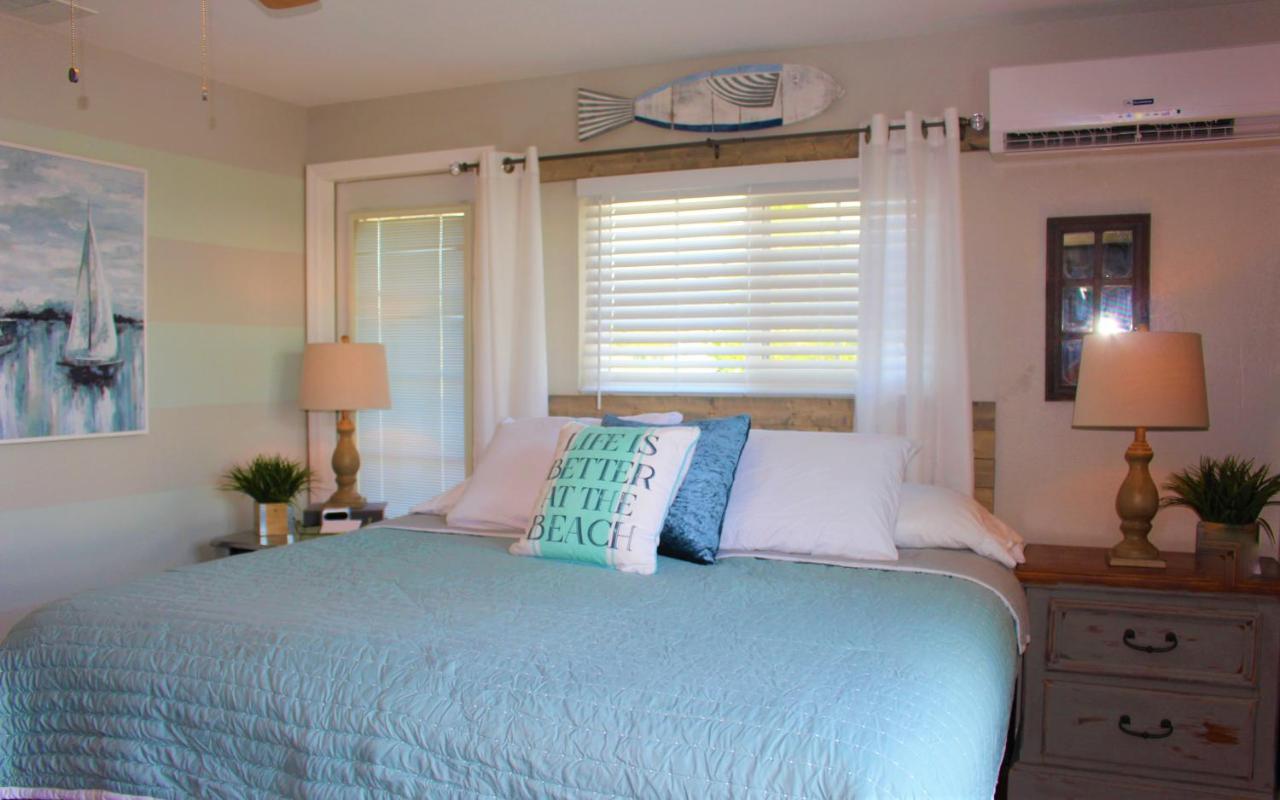 | Latitude 26 Waterfront Boutique Resort - Bonita Springs