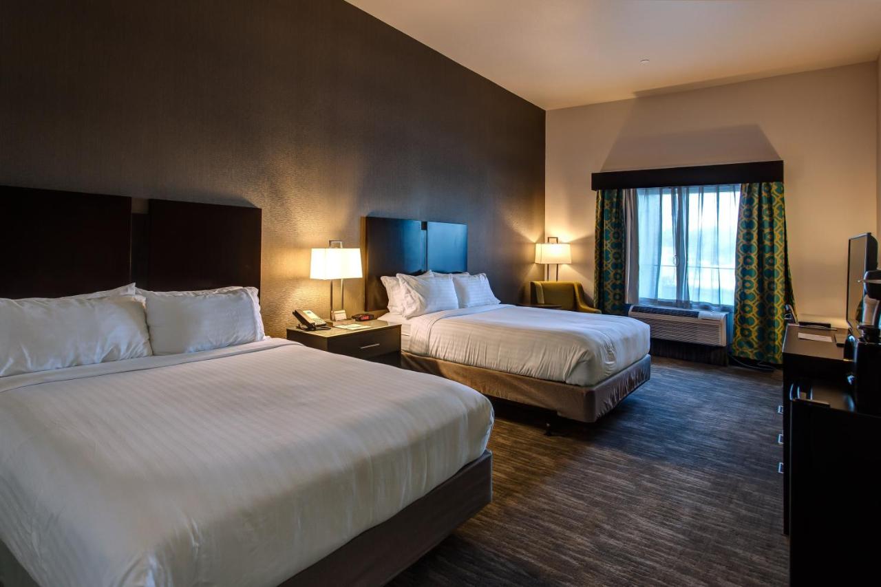 Twin Room - Disability Access/Hearing Accessible at Holiday Inn Express & Suites Gatesville - N. Ft Hood by IHG