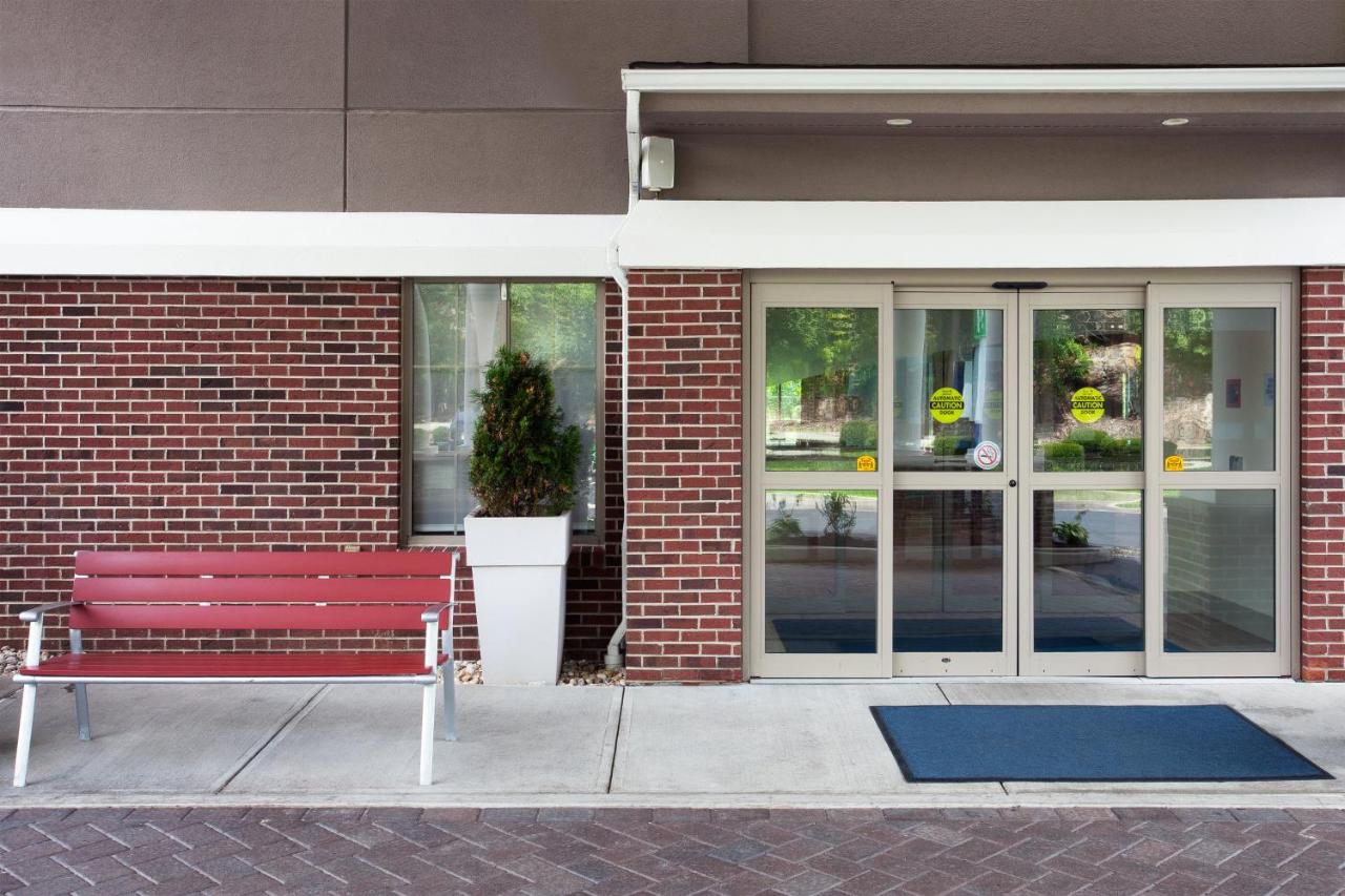 | Holiday Inn Express Haskell-Wayne Area, an IHG Hotel