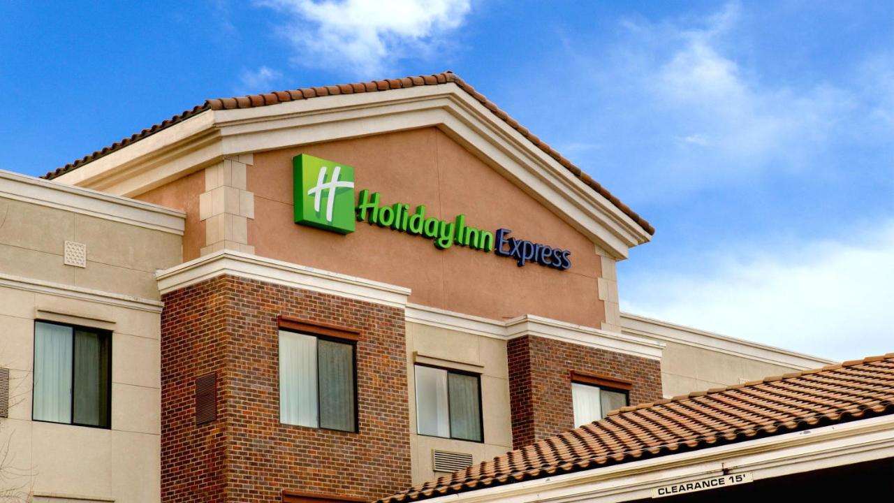  | Holiday Inn Express Hotel & Suites Lincoln-Roseville Area, an IHG Hotel