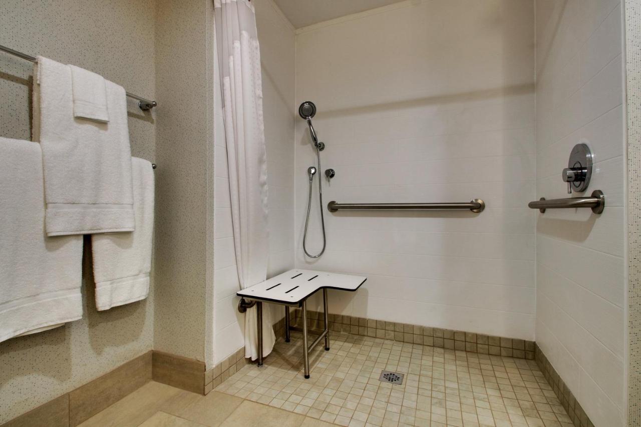 King Room - Hearing Accessible - Roll-in Shower at Holiday Inn Express Lexington East - Winchester by IHG