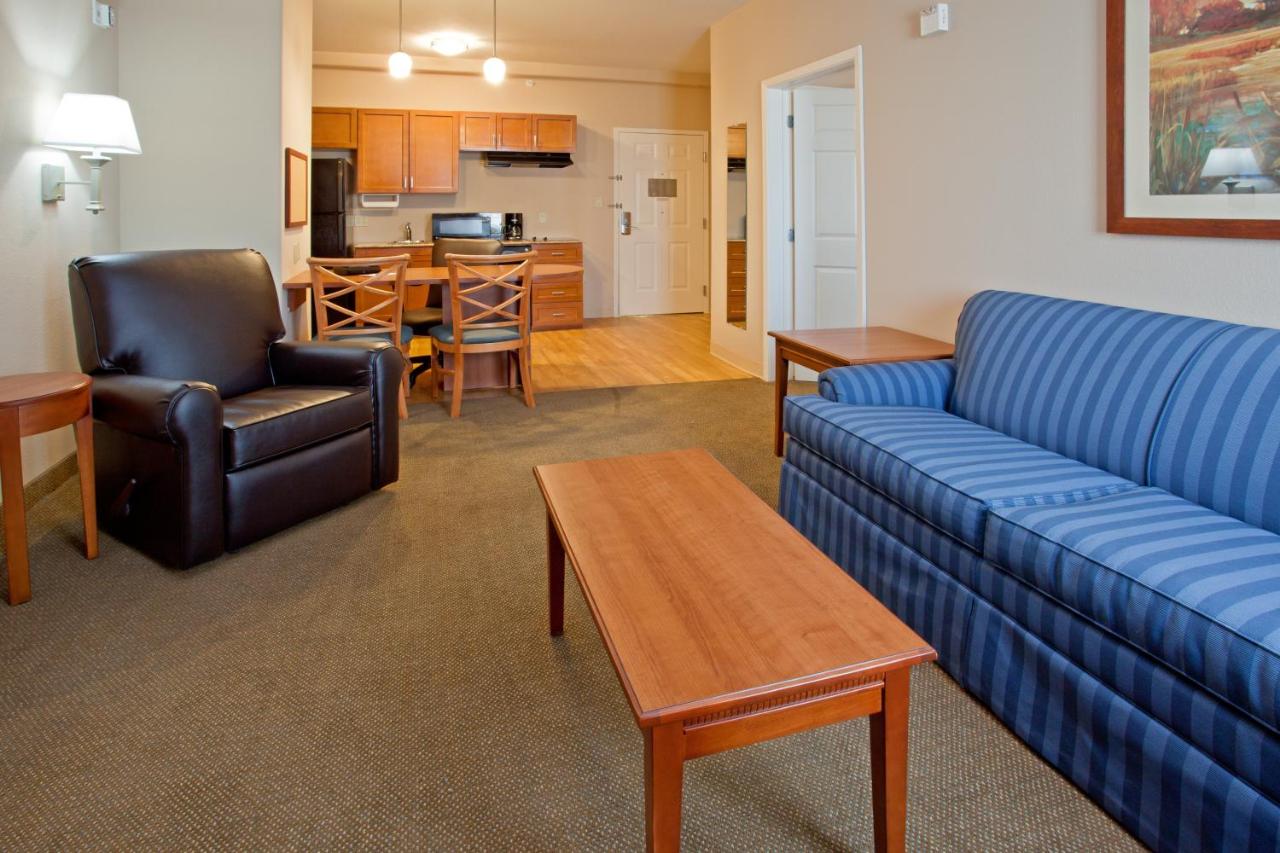 Queen Suite with Roll-In Shower - Disability Access at Candlewood Suites League City by IHG