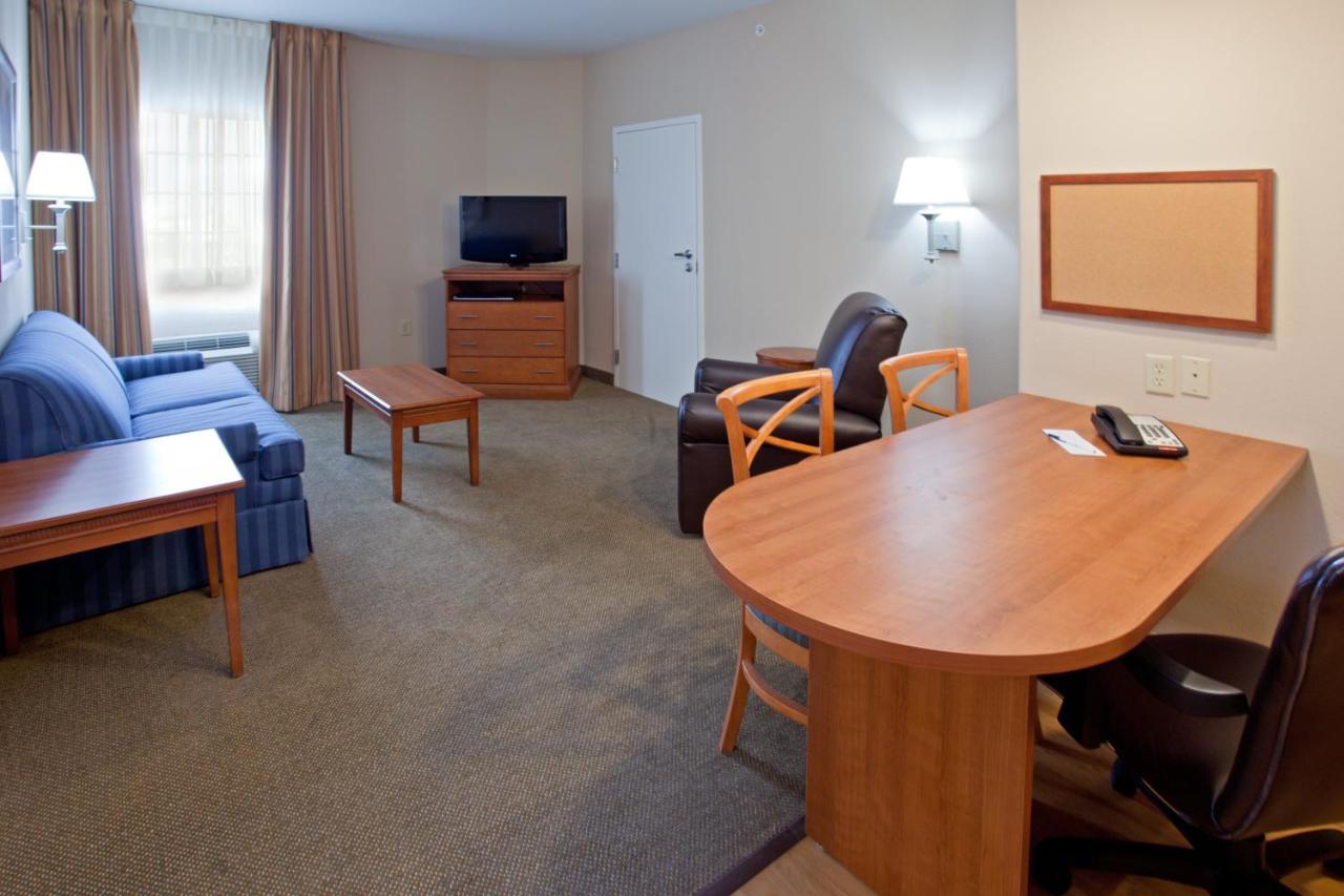 Queen Suite with Roll-In Shower - Disability Access at Candlewood Suites League City by IHG