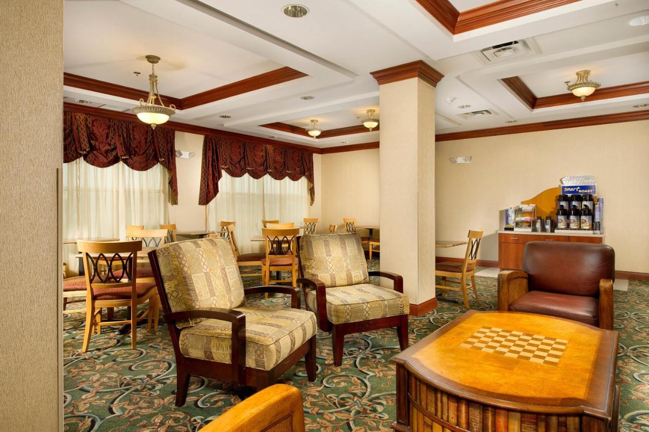  | Holiday Inn Express & Suites Lenoir Cty