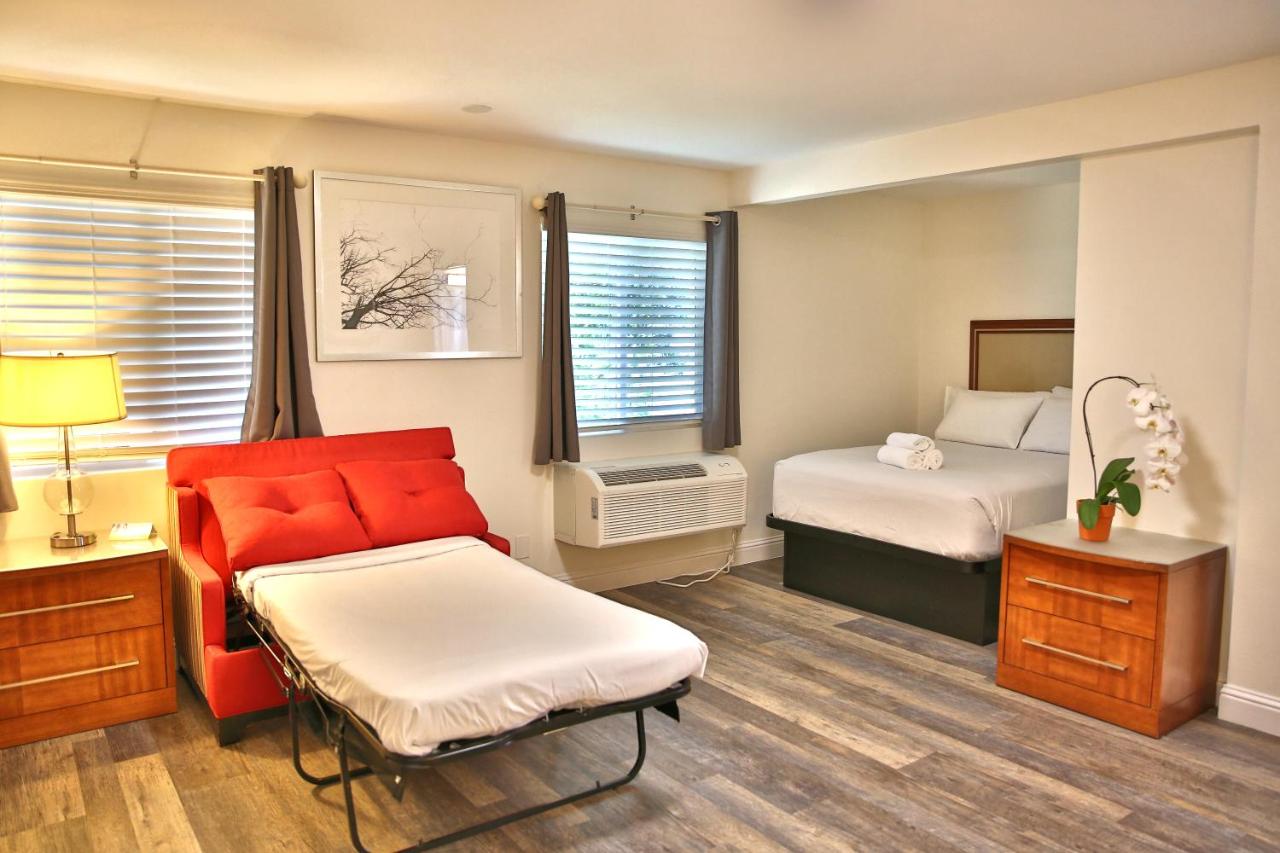 Studio Suite with Two Double Beds - Non-Smoking at Travelodge by Wyndham Crescent City