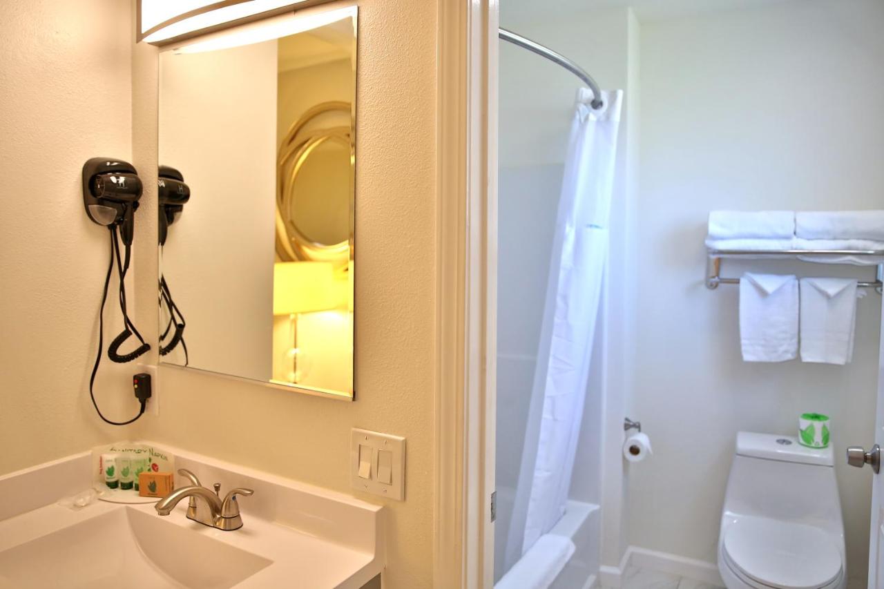 Studio Suite with Two Double Beds - Non-Smoking at Travelodge by Wyndham Crescent City