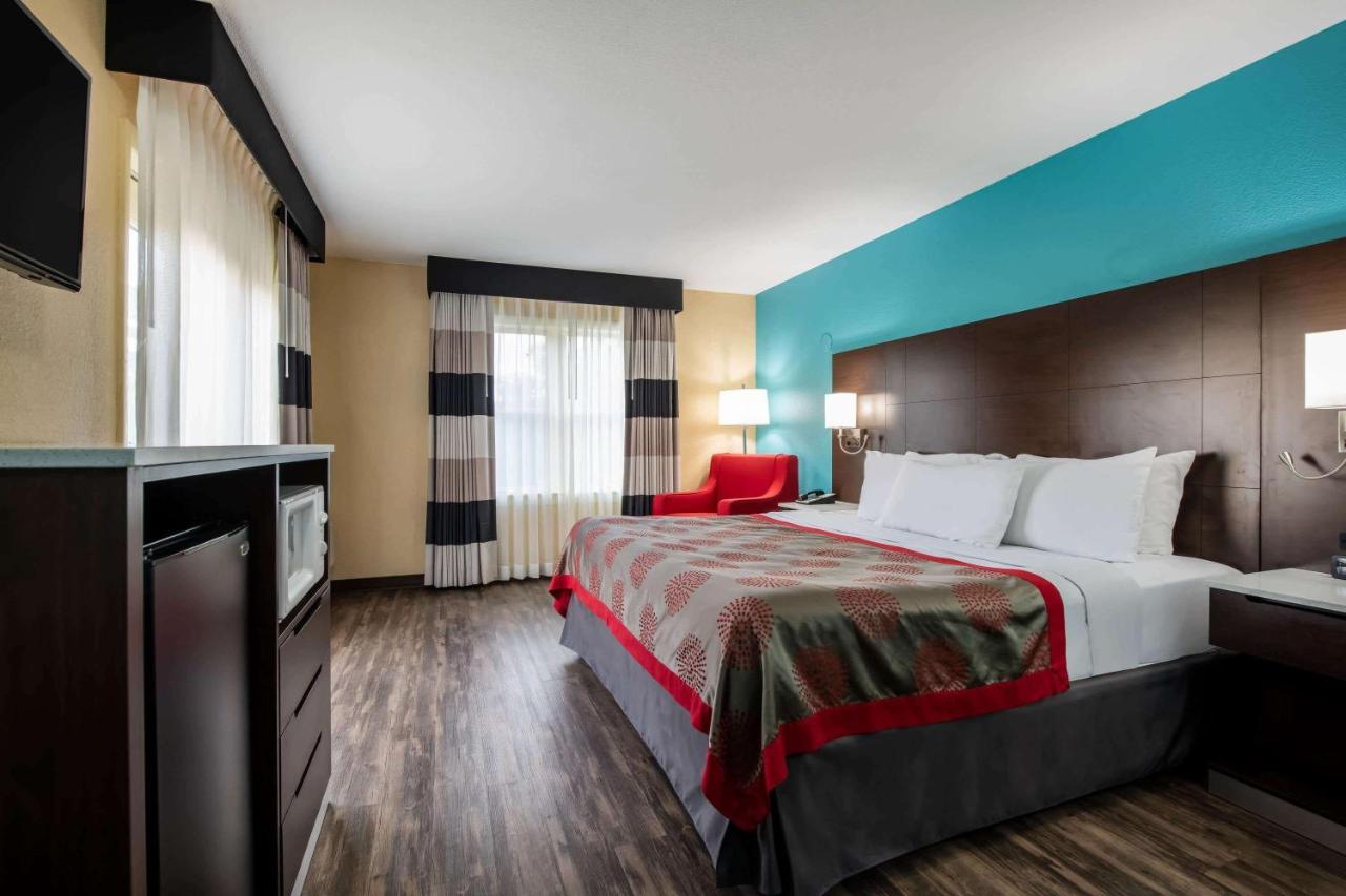 | Ramada by Wyndham Groton