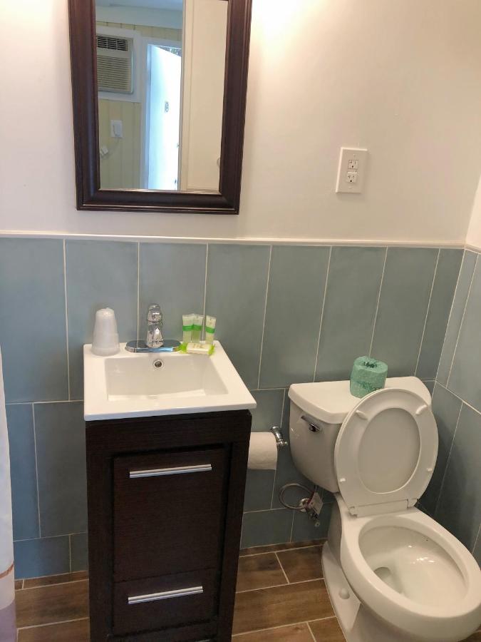 Economy Small Room at The Pelican Key Largo Cottages