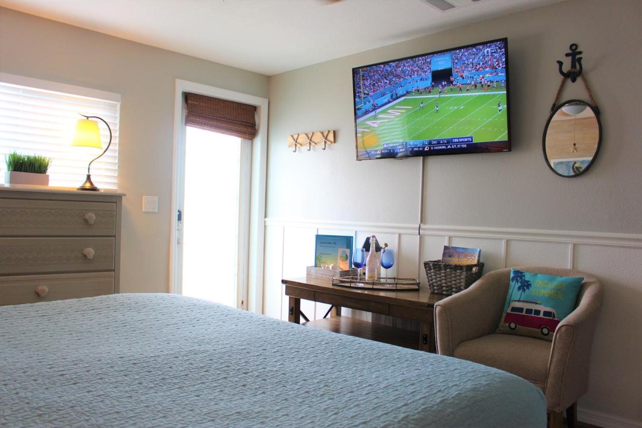 | Latitude 26 Waterfront Boutique Resort - Bonita Springs