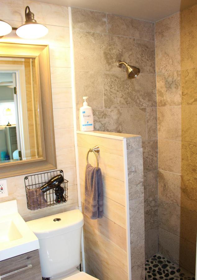 | Latitude 26 Waterfront Boutique Resort - Bonita Springs
