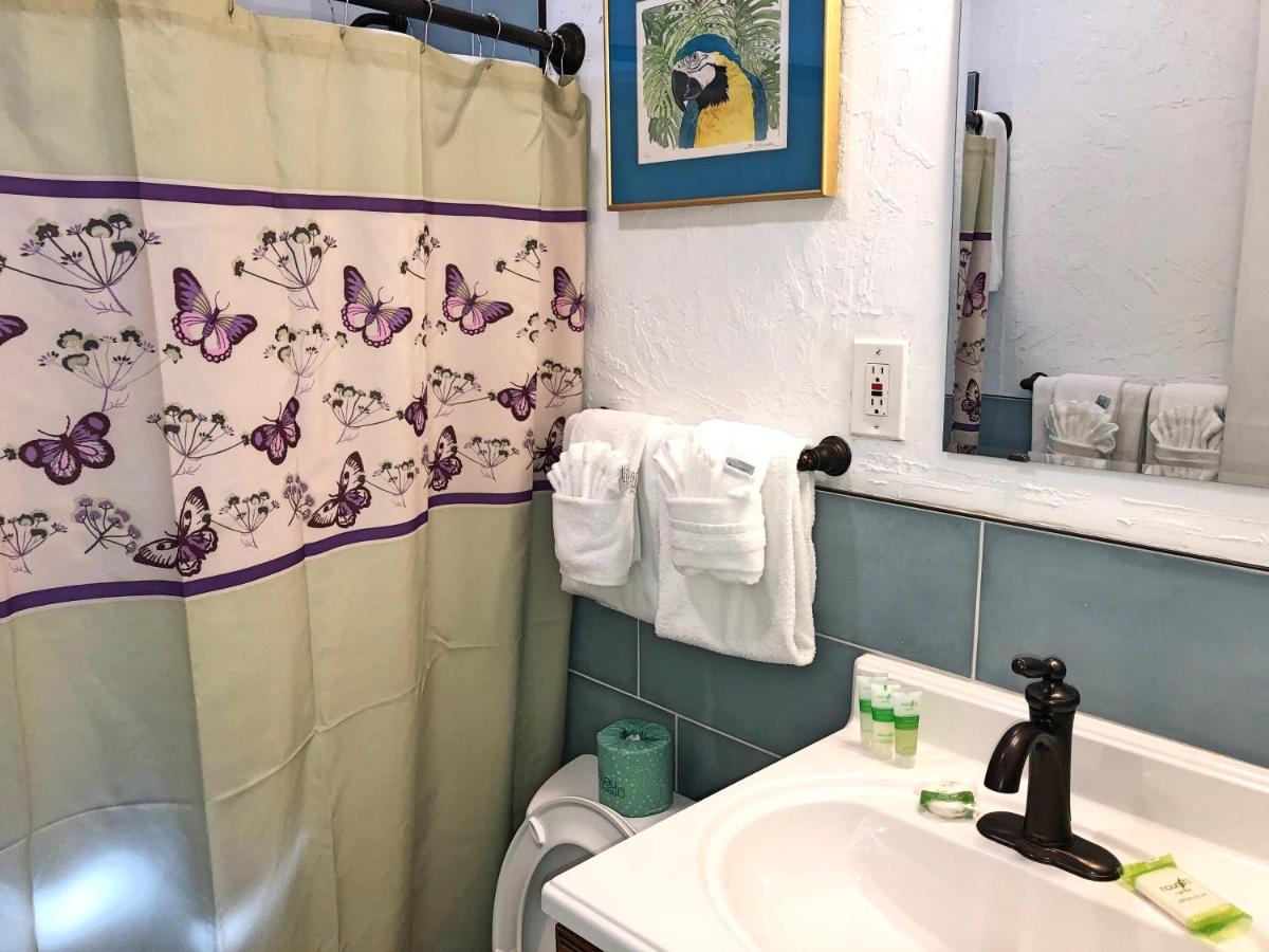| The Pelican Key Largo Cottages