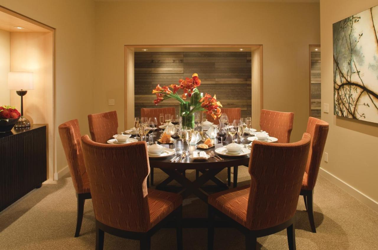 | Four Seasons Hotel Seattle