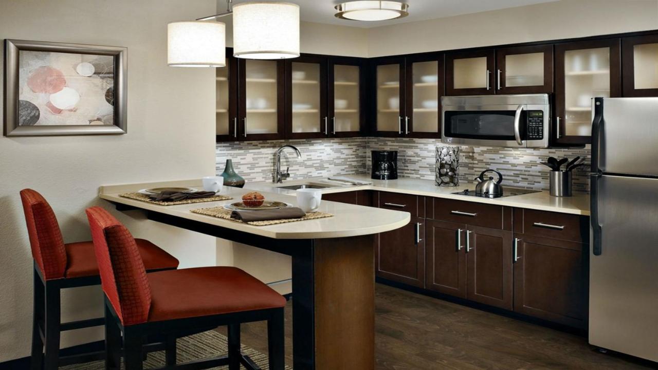 | Staybridge Suites IAH Airport East, an IHG Hotel