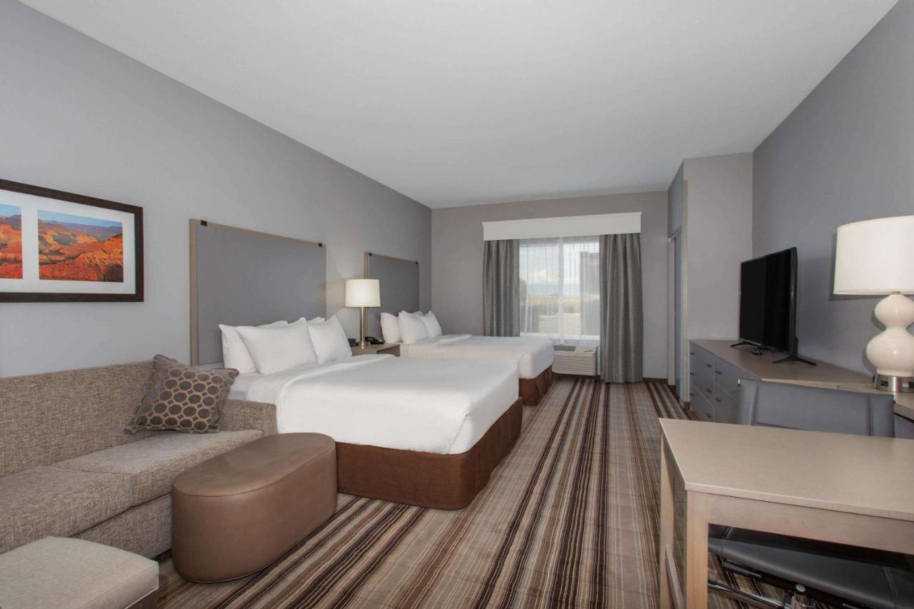 Suite with Two Queen Beds - Hearing Impaired Access/Non-Smoking at Hawthorn Extended Stay by Wyndham Loveland