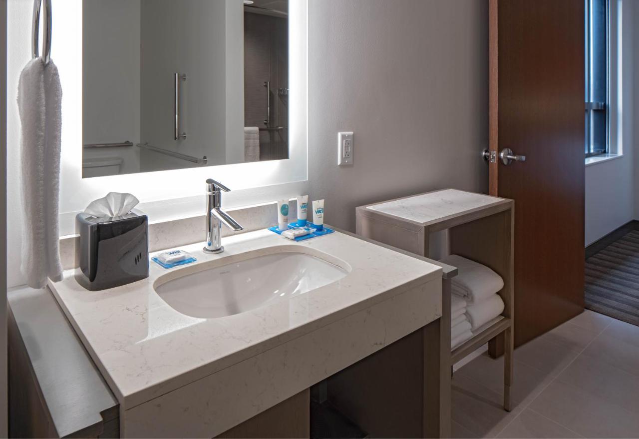 King Room - Disability Access at Hyatt Place Indianapolis Downtown