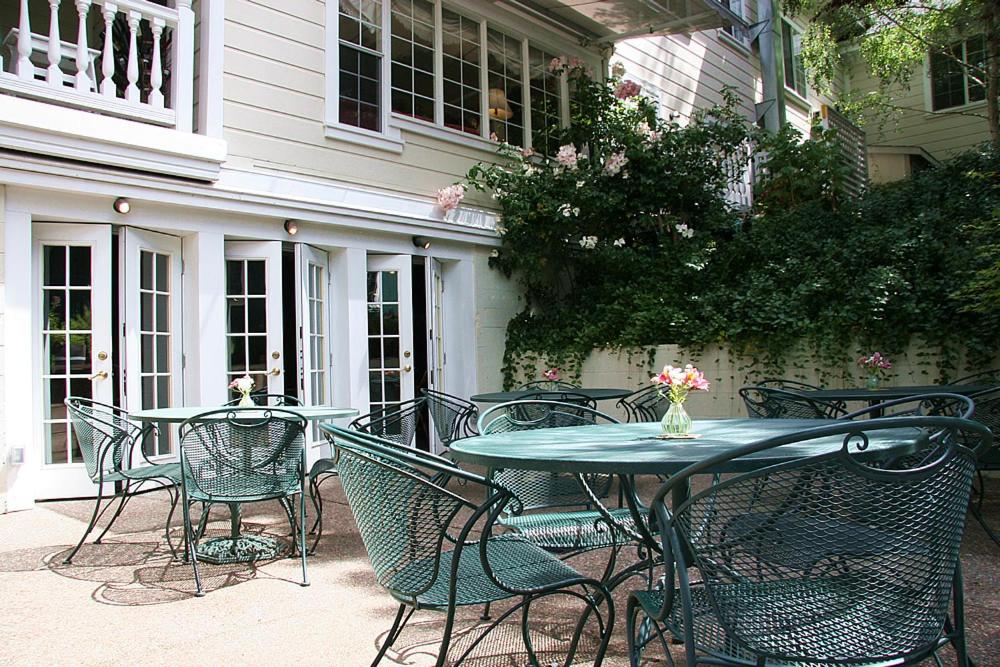 | Inn at Occidental