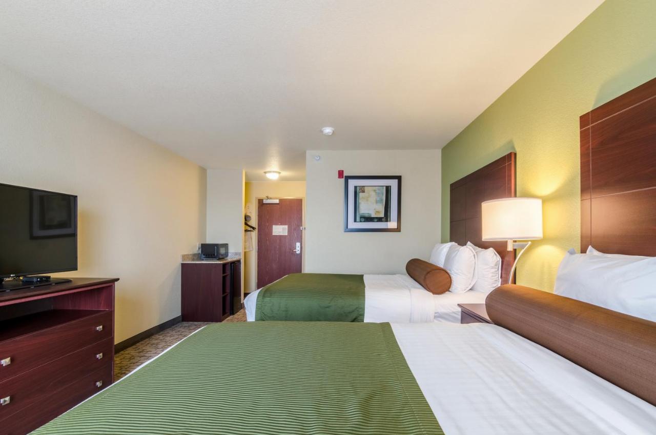 | Cobblestone Inn & Suites - Corry