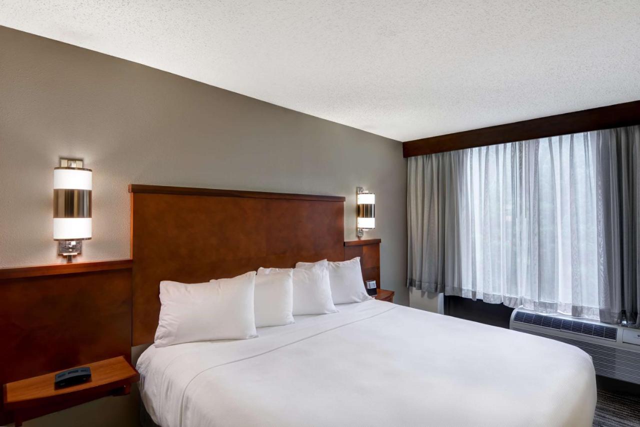 | Hyatt Place Birmingham/Hoover