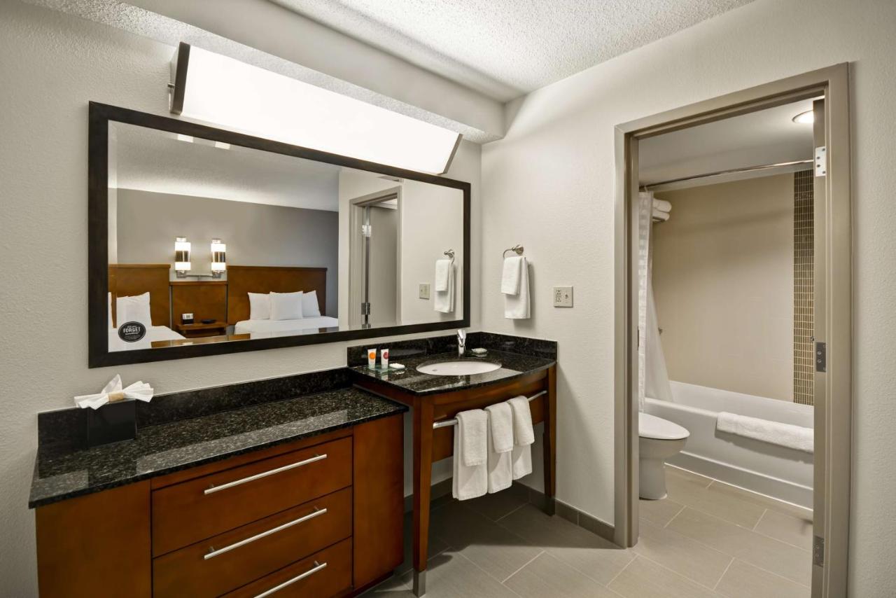 | Hyatt Place Columbus Worthington