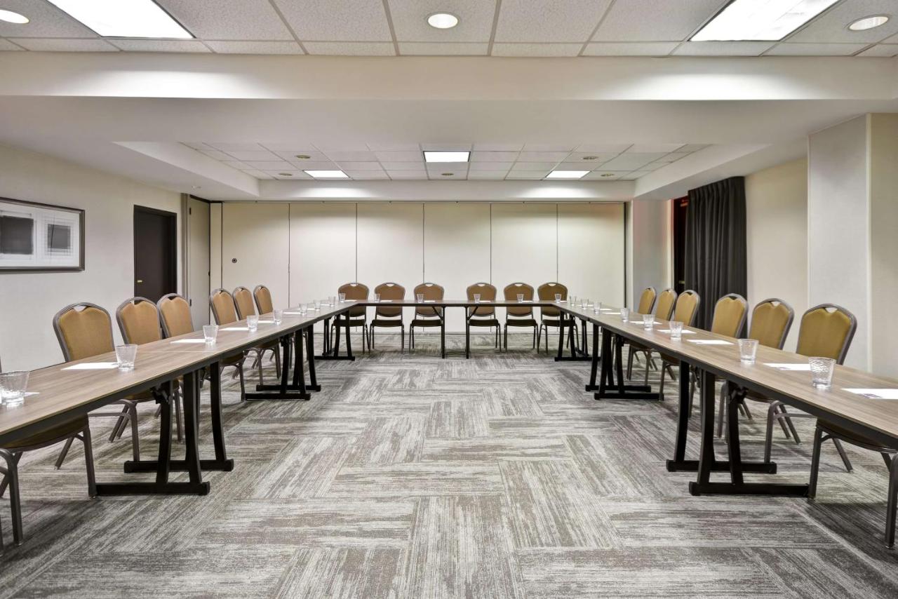 | Hyatt Place Columbus Worthington