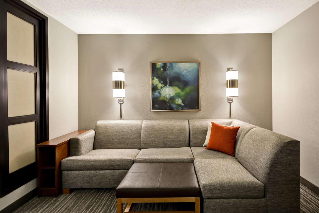 | Hyatt Place Columbus Worthington