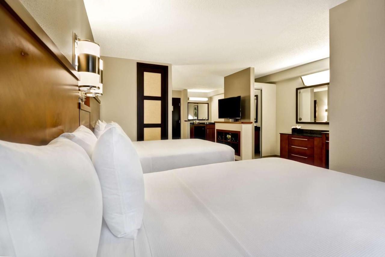 | Hyatt Place Columbus Worthington