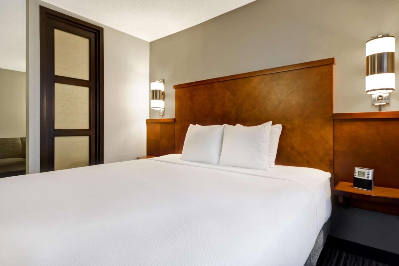 | Hyatt Place Columbus Worthington