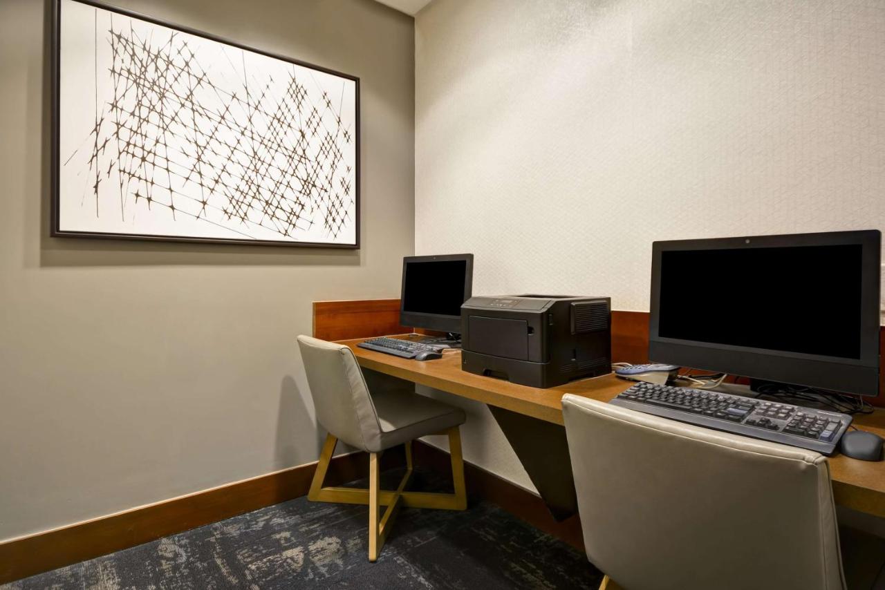 | Hyatt Place Columbus Worthington