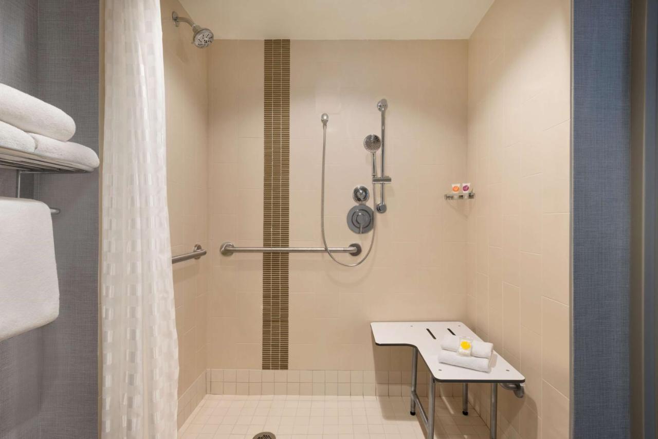 Double Room with Sofa Bed -Accessible Shower at Hyatt Place Chicago/ Schaumburg