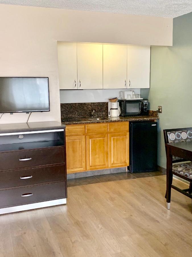 | Olive Tree Inn & Suites