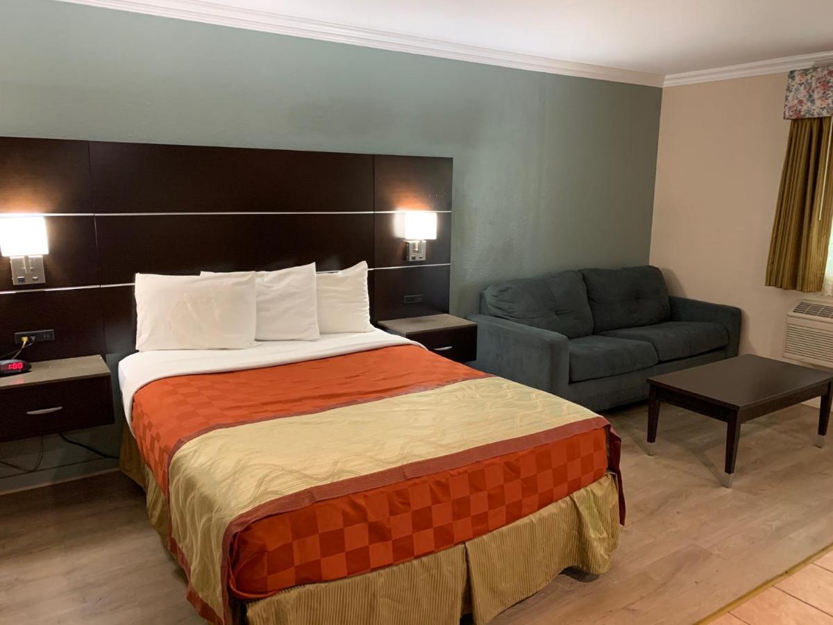 | Olive Tree Inn & Suites
