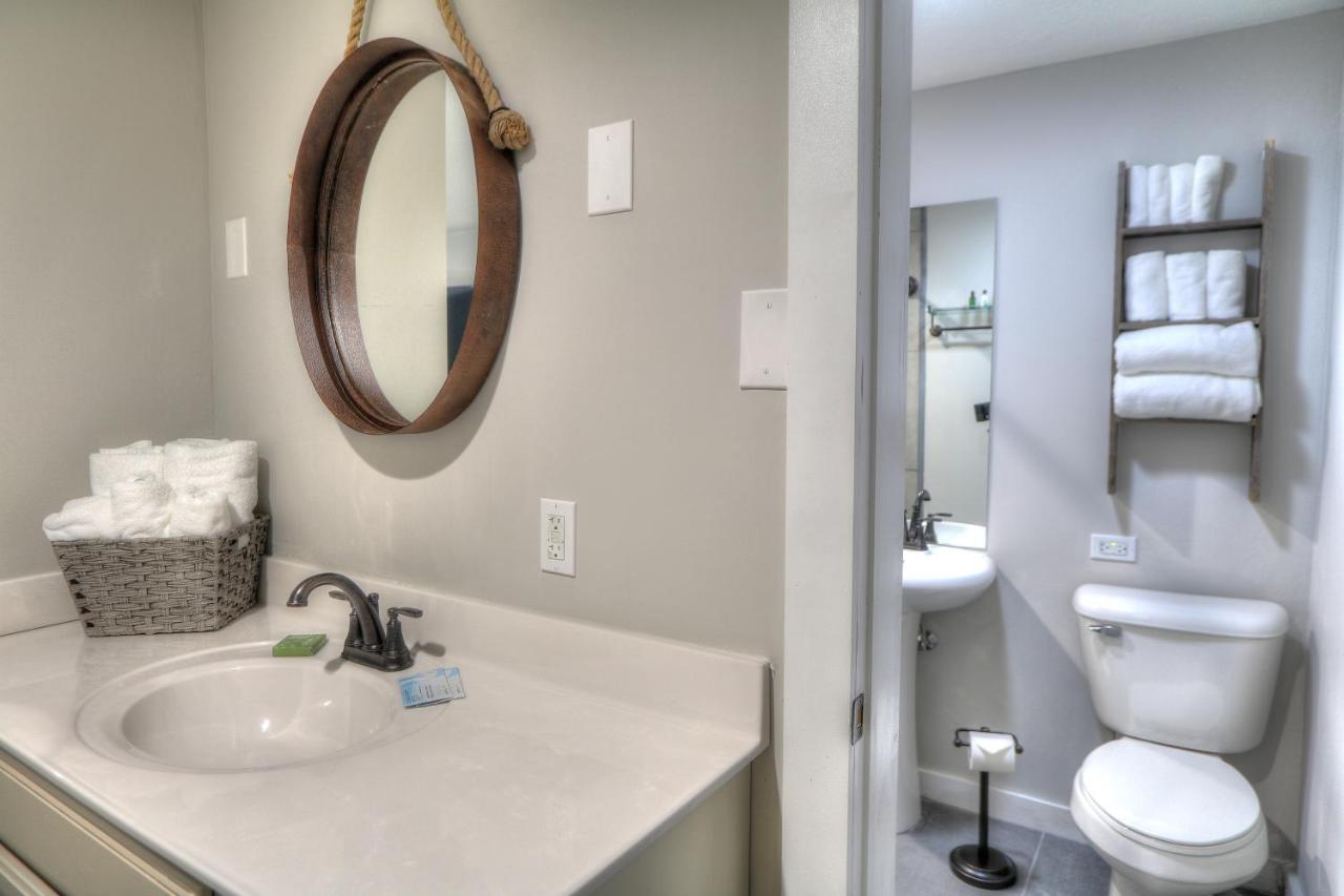 Deluxe Family Suite at River Edge Inn