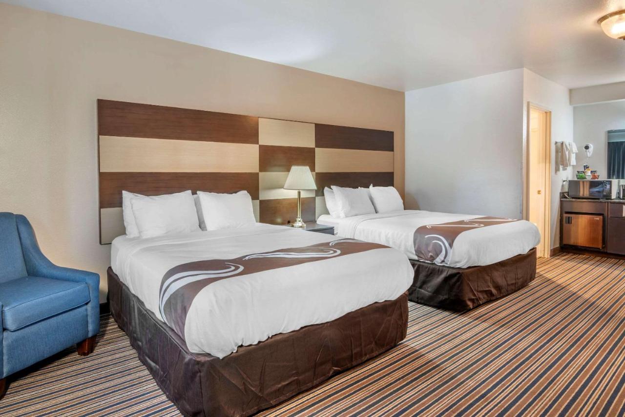 Queen Room with Two Queen Beds - Non-Smoking at Quality Inn Central Roseburg